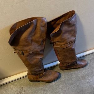 Journee Collection wide calf size 10 cognac boots